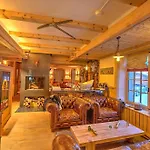 Sanetsch Hotel
