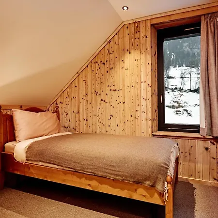 Sanetsch Hotel *